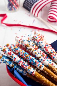 patriotic white chocolate pretzels