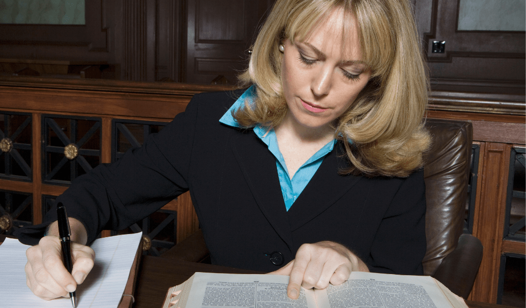 female lawyer in court